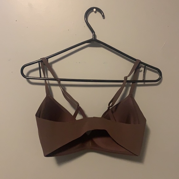 Lululemon bra - Picture 3 of 4